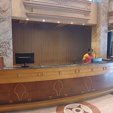 Hotel Benzz Park Ченнаї Екстер'єр фото