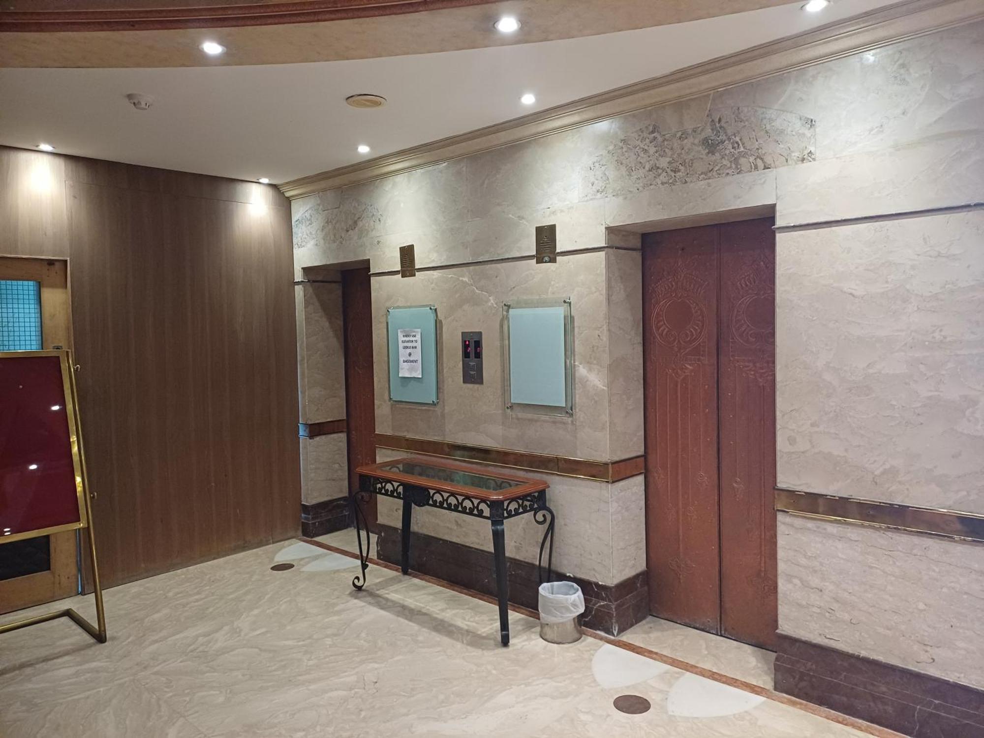 Hotel Benzz Park Ченнаї Екстер'єр фото