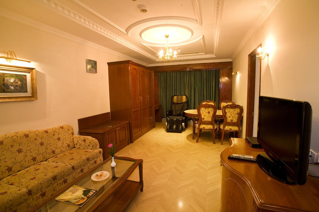 Hotel Benzz Park Ченнаї Номер фото