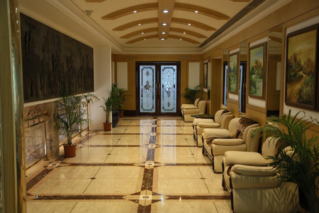 Hotel Benzz Park Ченнаї Екстер'єр фото
