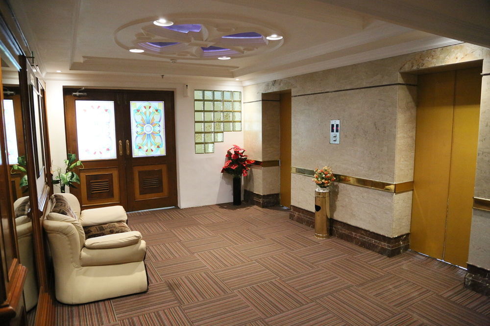 Hotel Benzz Park Ченнаї Екстер'єр фото